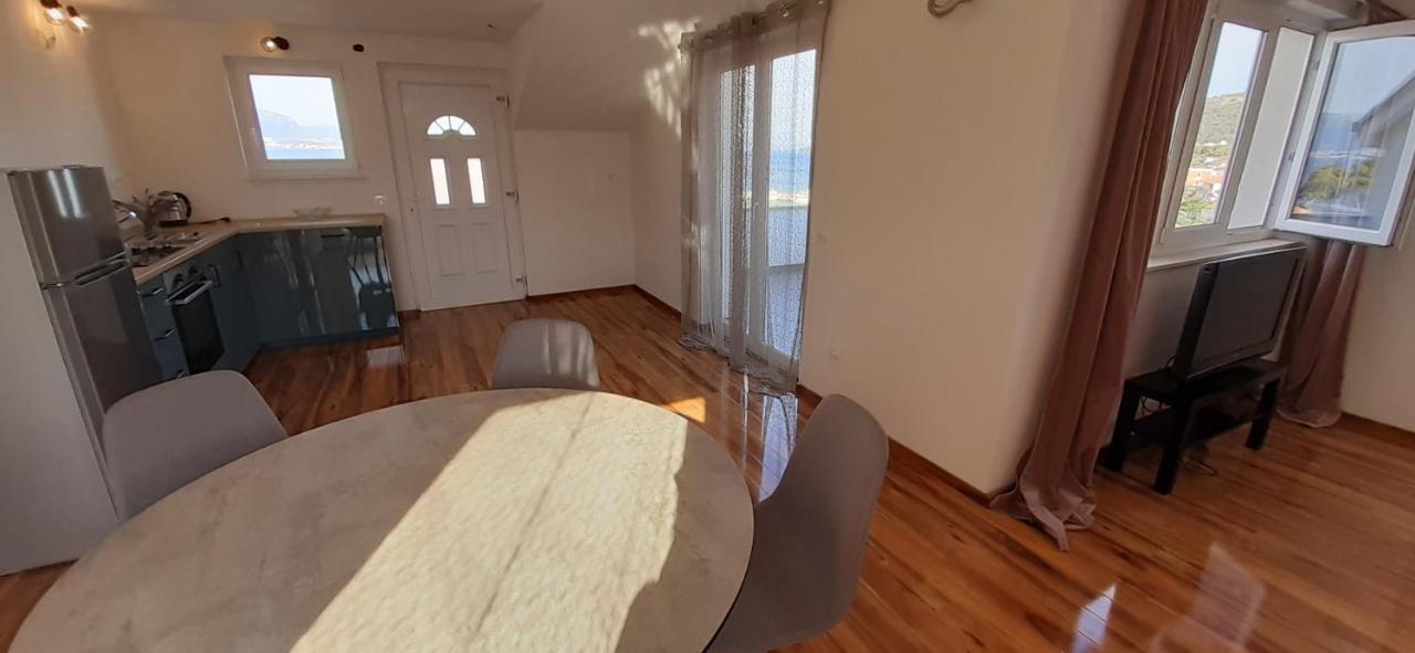 Apartmani Rita Slatine Exteriör bild