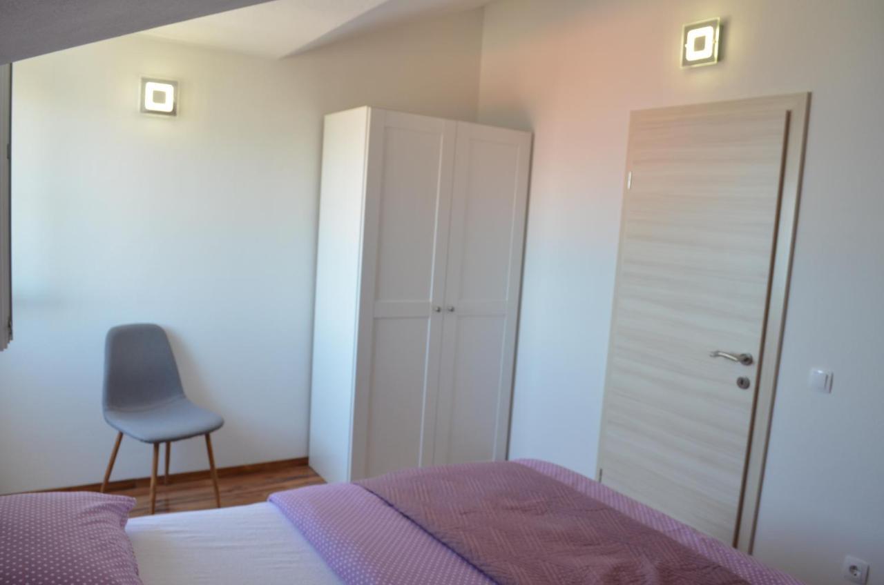 Apartmani Rita Slatine Exteriör bild