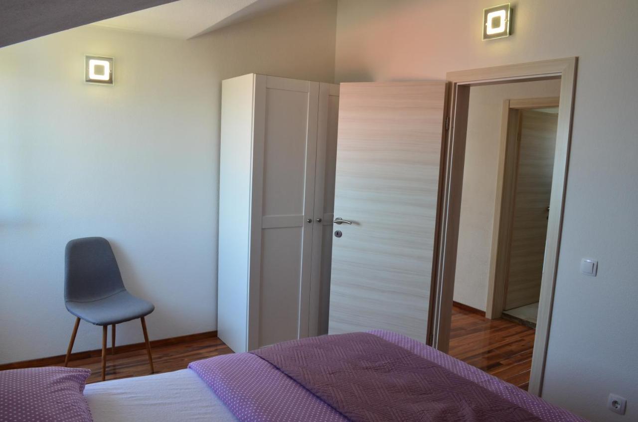 Apartmani Rita Slatine Exteriör bild