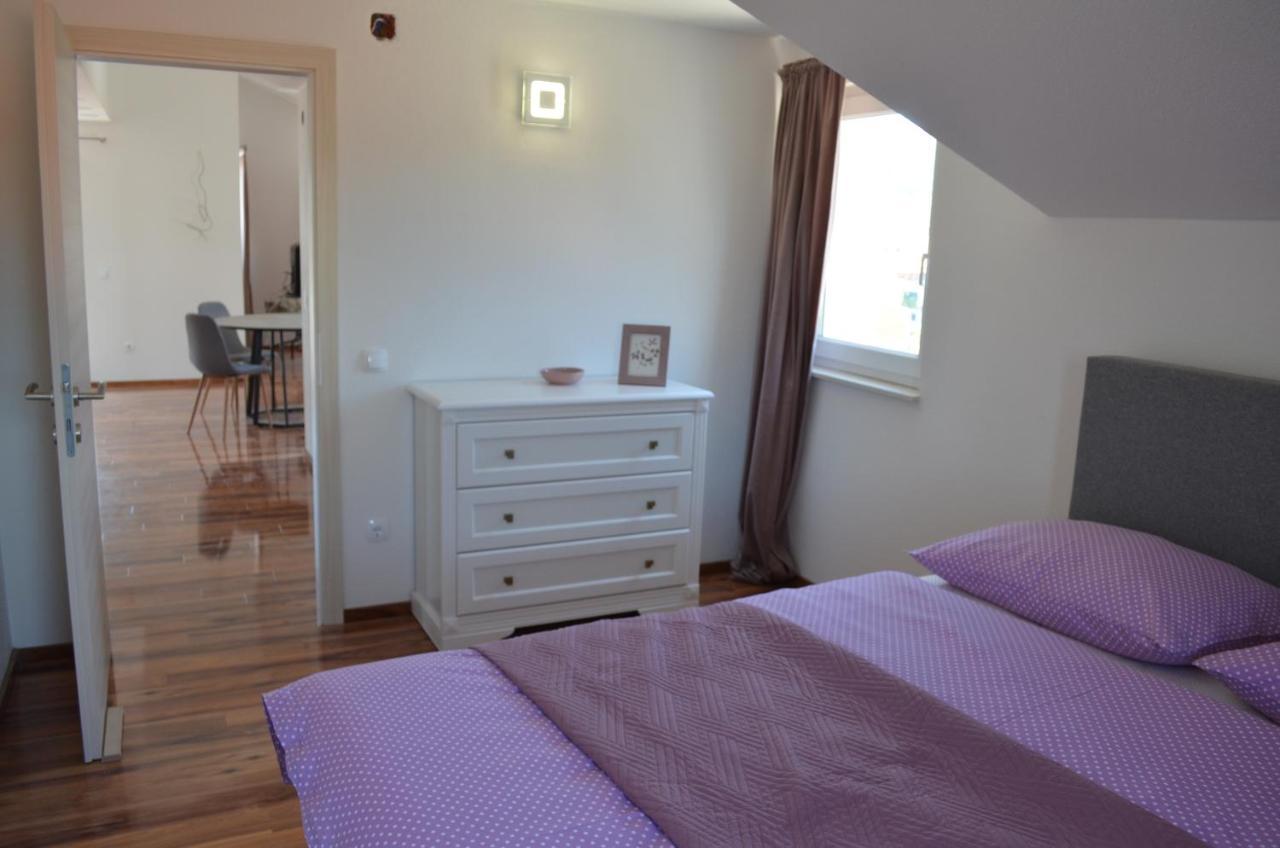Apartmani Rita Slatine Exteriör bild