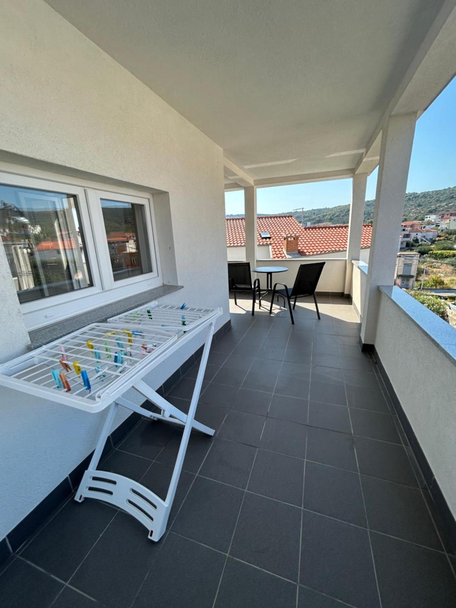 Apartmani Rita Slatine Exteriör bild