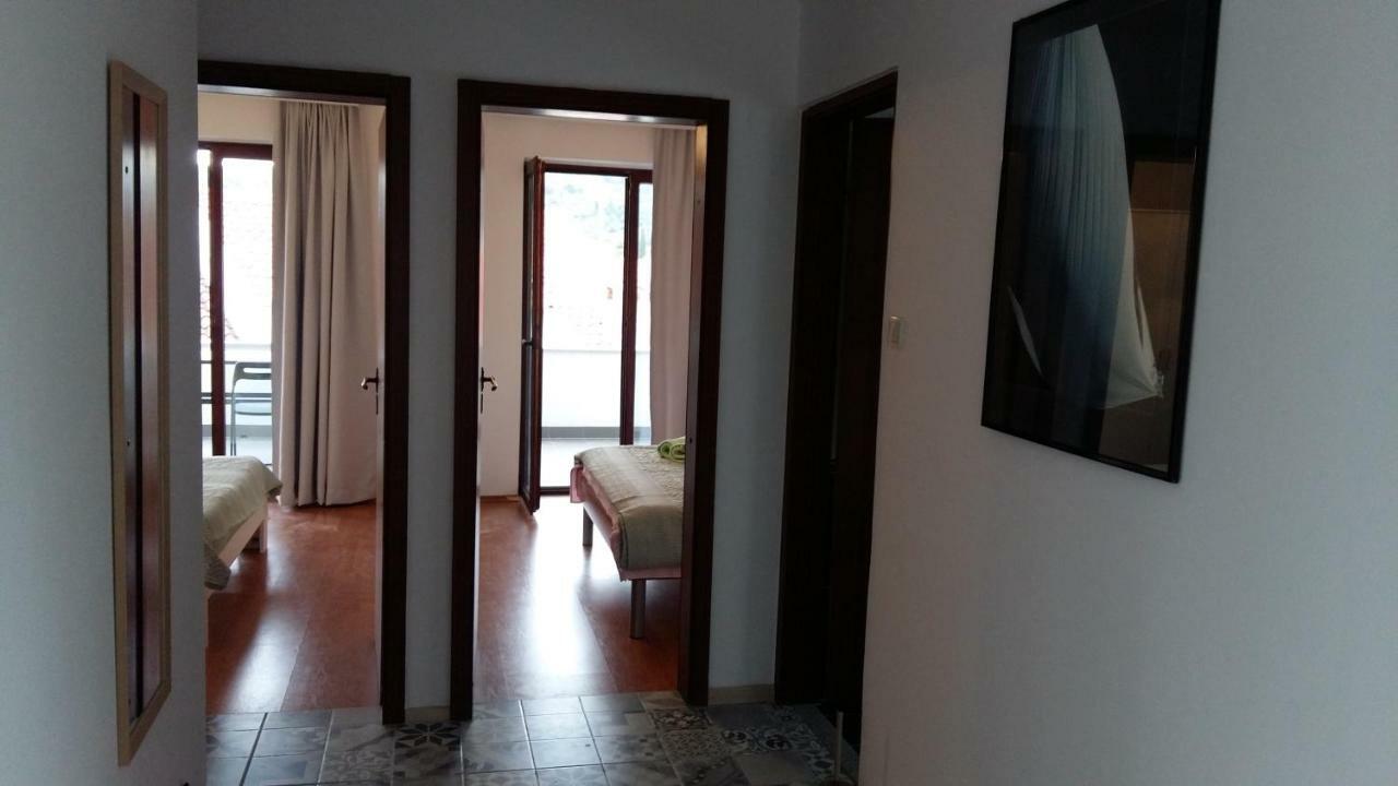 Apartmani Rita Slatine Exteriör bild
