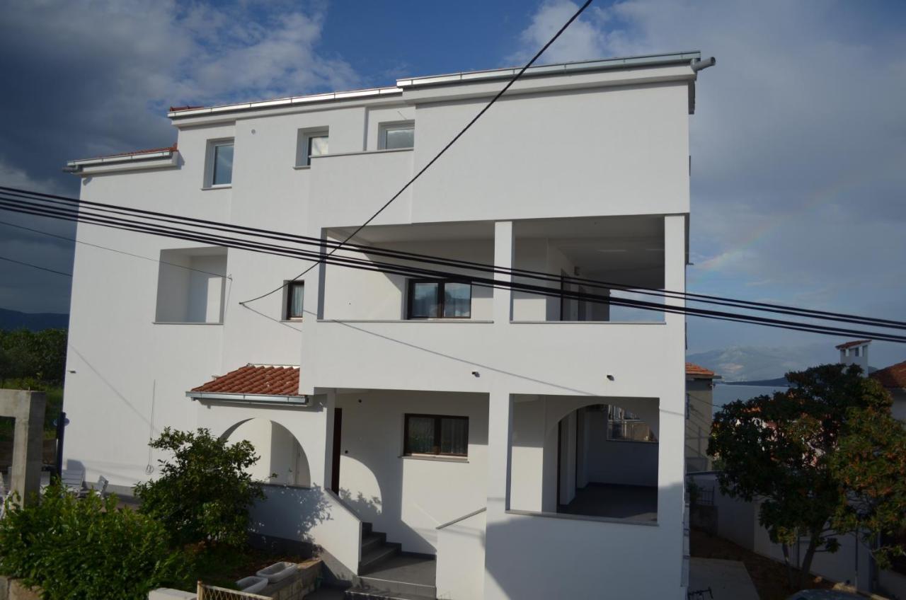 Apartmani Rita Slatine Exteriör bild